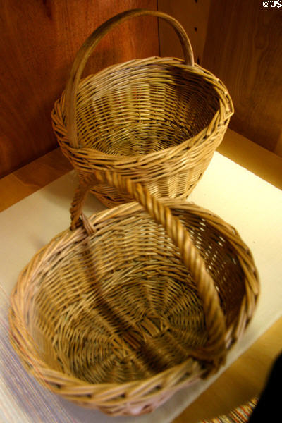 Amana Colonies were known for such baskets. West Amana, IA.
