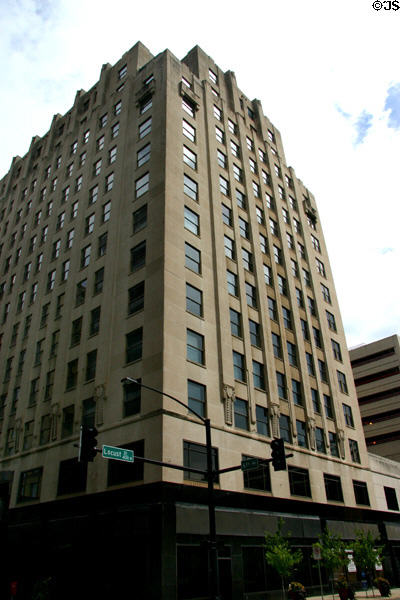 Des Moines Building (1930) (14 floors) (405 Sixth Ave.). Des Moines, IA. Architect: Proudfoot, Rawson, Souers & Thomas.