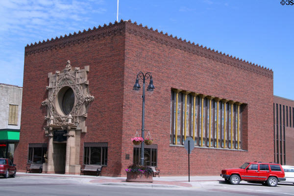 Merchants' National Bank (1914) (Broad St. at 4th Ave.). Grinnell, IA. Architect: Louis H. Sullivan. On National Register.