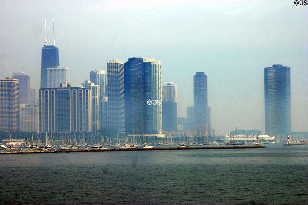 Skyline of Chicago's Lakeshore north of Chicago River. Chicago, IL.