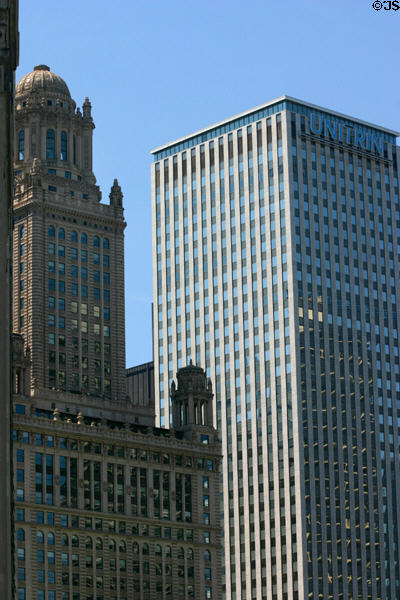 Unitrin Building (1962) (41 floors) beside 35 East Wacker Drive. Chicago, IL. Architect: Shaw, Metz & Assoc..