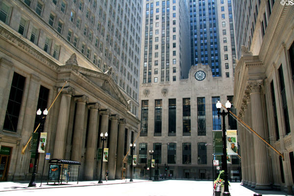 Chicago Continental Bank (Federal Reserve), Chicago Board of Trade & Bank of America heritage buildings at foot of Lasalle St. Chicago, IL.