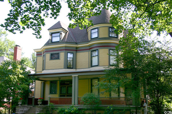 Yellow & green Queen Anne building at 300 North Forest Av. Oak Park, IL. Style: Queen Anne.