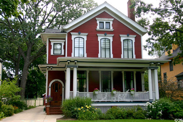Red house (400 North Kenilworth Ave.). Oak Park, IL.