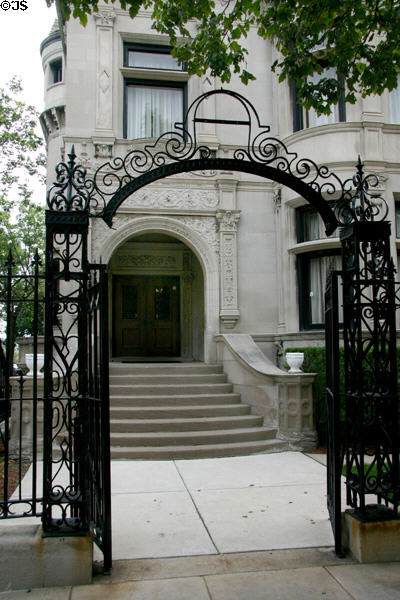 Gateway & arched front porch of William W. Kimball House. Chicago, IL.