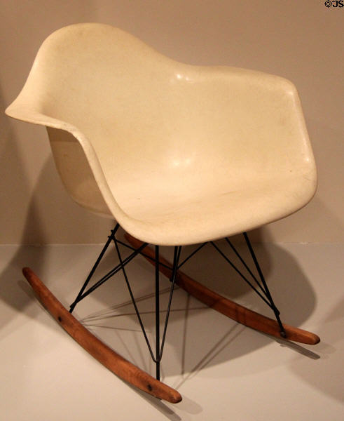 Fiberglass rocking chair (RAR Chair) (1950-3) by Charles Eames & Ray Eames at Art Institute of Chicago. Chicago, IL.