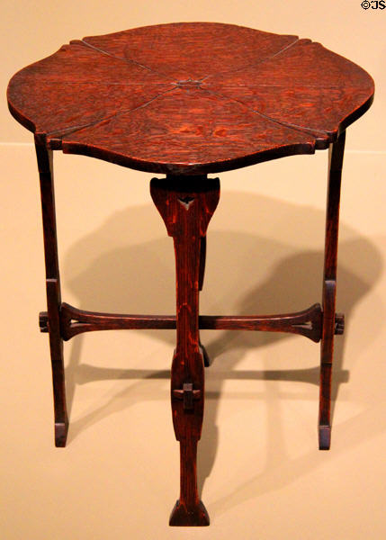 Celandine tea table (c1900) by Gustav Stickley at Art Institute of Chicago. Chicago, IL.