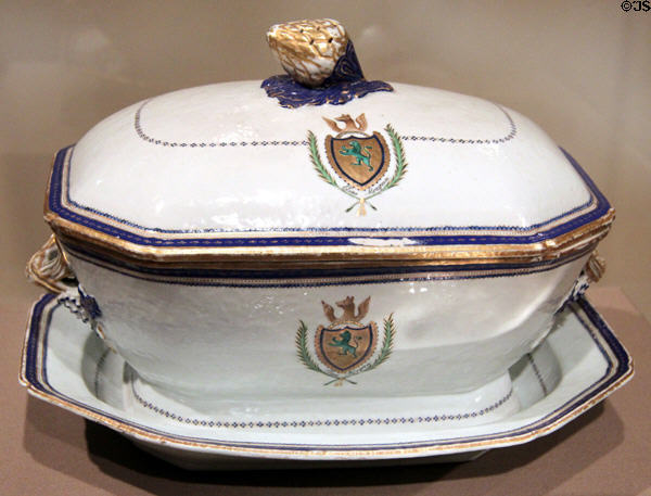 Chinese export porcelain tureen (1787-90) with arms of Elias Morgan family of CT at Art Institute of Chicago. Chicago, IL.
