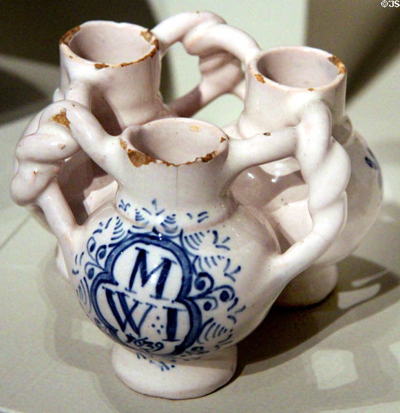 Tin-glazed earthenware Fuddling cup (1639) from London, England at Art Institute of Chicago. Chicago, IL.