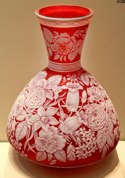 Glass vase (1885-90) engraved by George Woodall for Thomas Webb & Sons of Stourbridge, England at Art Institute of Chicago. Chicago, IL.