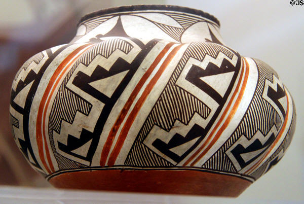 Acoma Pueblo ceramic jar at Eiteljorg Museum. Indianapolis, IN.