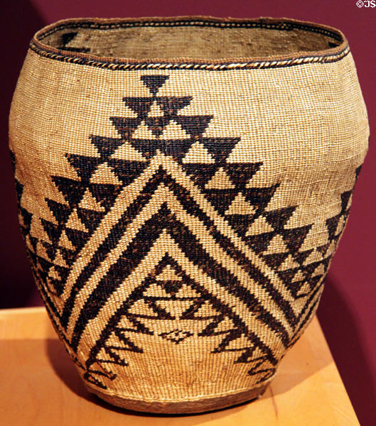 Pit River basket at Eiteljorg Museum. Indianapolis, IN.