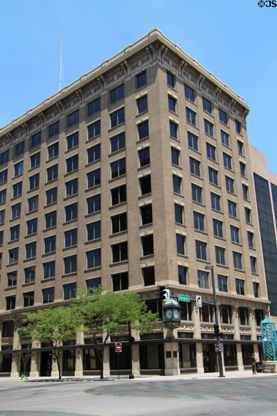 One Main Place (aka Schweiter Building) (1911) (10 floors) (100 North Main St.). Wichita, KS. Architect: Richards, McCarty & Bulford.