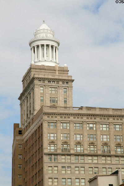 Hibernia Bank Building (1921) (20 floors) (812 Gravier St.). New Orleans, LA. Architect: Favrot & Livaudais, Alfred C. Bossom.