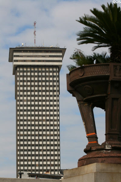 Overhanging crown of Plaza Tower. New Orleans, LA.