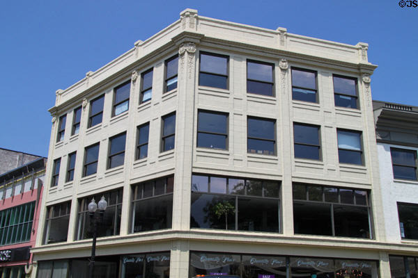 Marble Bank Building [aka Cherry & Webb] (1922) (105 Merrimack St.). Lowell, MA. Architect: Perley F. Gilbert Assoc..