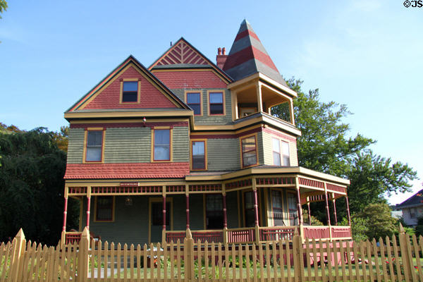 Robert B. Taber House (1888) (100 Hawthorn St.). New Bedford, MA. Style: Queen Anne Shingle.