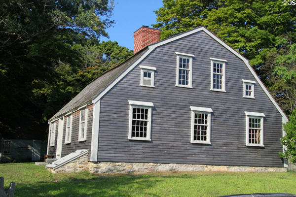 William Harlow Old Fort House (1677) (119 Sandwich St.). Plymouth, MA. On National Register.