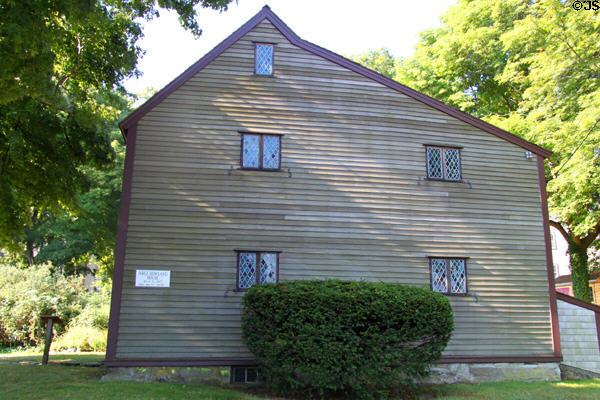 Saltbox-style of end of Jabez Howland House. Plymouth, MA.
