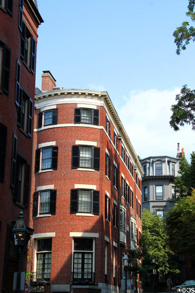 Spruce Street streetscape from Beacon St. in Beacon Hill. Boston, MA.
