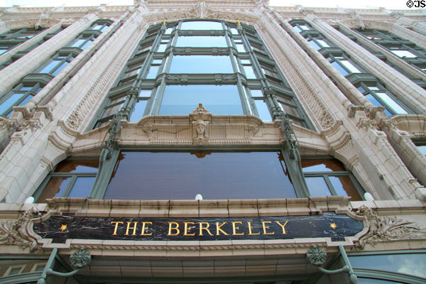 Berkeley Building (1905) (414-426 Boylston St.). Boston, MA. Style: Classical Revival. Architect: Codman & Despradelle.