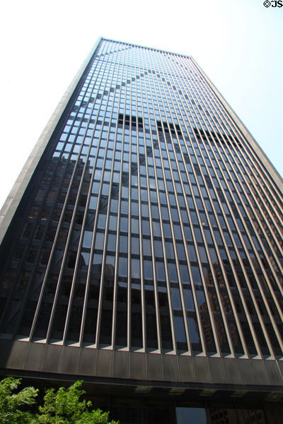 BNY Mellon Center at One Boston Place (1970) (41 floors) (197-215 Washington St.). Boston, MA. Architect: Pietro Belluschi, Emery Roth & Sons.
