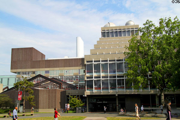 Harvard University Science Center (1973). Cambridge, MA. Architect: Josep Lluís Sert.