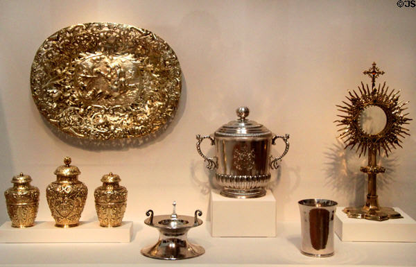 British & American silver pieces (17th-19thC) at Harvard Art Museums. Cambridge, MA.