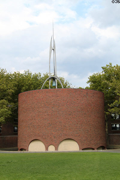 MIT Chapel (1955) (48 Massachusetts Ave.). Cambridge, MA. Architect: Eero Saarinen.