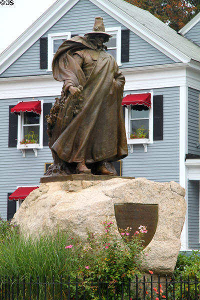 Sculpture of Roger Conant (1592-1679) first settler of Salem in 1626 on Washington Sq. Salem, MA.