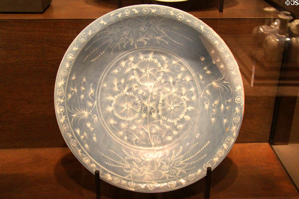 Zhangzhou, Chinese porcelain dish (late 1500s- early 1600s) at Peabody Essex Museum. Salem, MA.