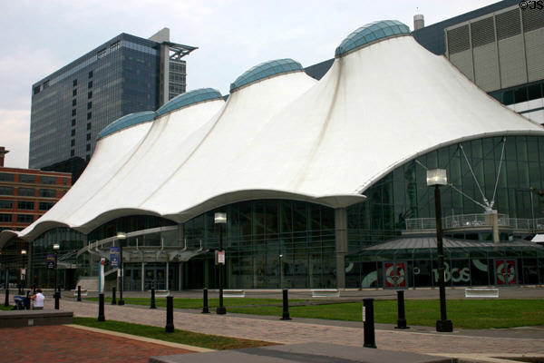 Columbus Center (1995) with a tension fabric roof on waterfront. Baltimore, MD. Architect: Zeidler, Roberts Partnership.