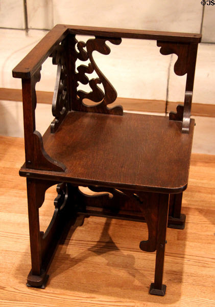Oak corner chair (c1900) by Charles Rohlfs of Buffalo, NY at Detroit Institute of Arts. Detroit, MI.