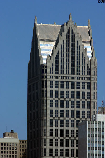 Comerica Tower or One Detroit Center (1993) (43 floors) (500 Woodward Ave.). Detroit, MI. Style: Postmodern. Architect: Johnson/Burgee Architects + Kendall/Heaton Assoc..
