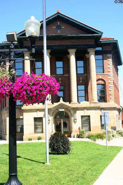 Hillsdale City Hall (1911) (Broad & Howell St.). Hillsdale, MI. On National Register.