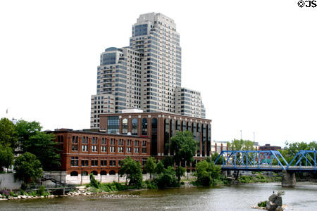 Plaza (Eastbank) Towers (1991 & 7). Grand Rapids, MI. Style: Postmodern. Architect: Greiner, Inc..