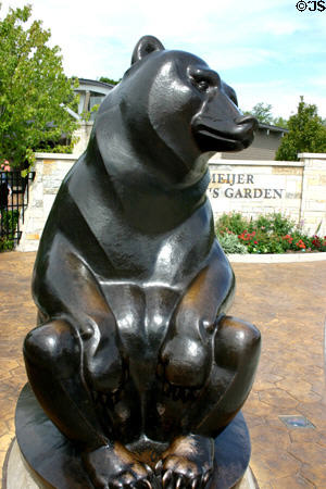 Two Bears (1964&92) by Marshall Fredericks in Meijer Garden. Grand Rapids, MI.