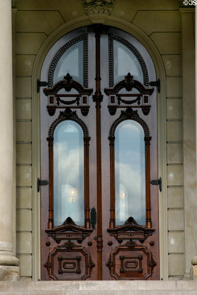 Front door of Michigan State Capitol. Lansing, MI.