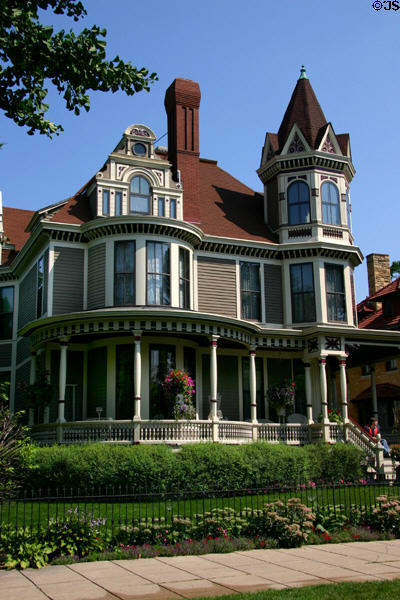W.W. Bishop House (1891) (513 Summit Ave.). St. Paul, MN. Style: Queen Anne.