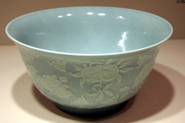 Chinese porcelain bowl (18thC) at St. Louis Art Museum. St Louis, MO.