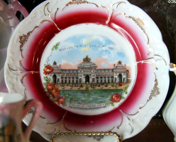 Palace of Liberal Arts souvenir plate from 1904 Louisiana Purchase Exposition at Chatillon-DeMenil Mansion. St. Louis, MO.