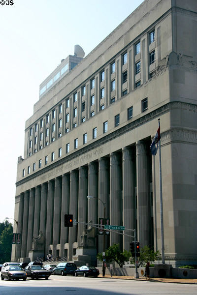 United States Court House & Custom House (1935) in St. Louis. St Louis, MO. Architect: Mauran, Russell & Crowell.