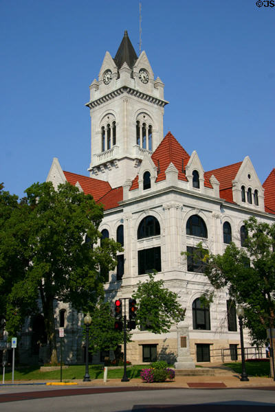 Cole County Courthouse (1896) (311 East High St.). Jefferson City, MO. Style: Beaux-Arts. Architect: Frank B. Miller.