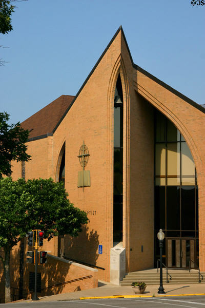 First Baptist Church (107 Monroe St.). Jefferson City, MO.