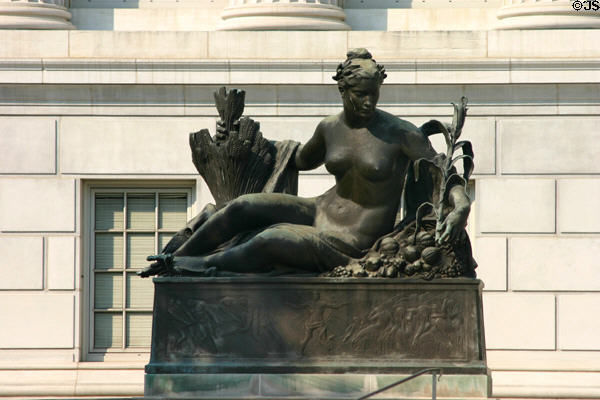 Great Rivers: Missouri River sculpture by Robert Aitken shows woman with symbols of agriculture at Missouri State Capitol. Jefferson City, MO.