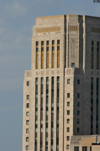 Jackson County Courthouse (1934) (22 floors) (415 E. 12th St.). Kansas City, MO. Style: Art Deco. Architect: Wight & Wight.