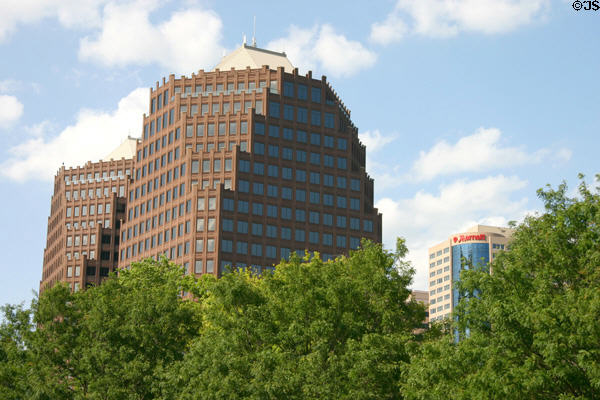 American Century Towers (1991&94) (15 floors) (4500 Main St.) near Country Club Plaza. Kansas City, MO. Architect: HKS Inc..
