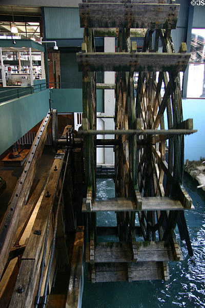 Paddlewheel like that of the wrecked Arabia at Steamboat Arabia Museum. Kansas City, MO.