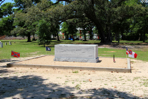 Tomb of the Confederate unknown soldier in Veteran's Cemetery at Beauvoir. Biloxi, MS.