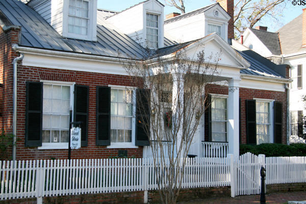 Edward House (c1830) (612 Washington St.). Natchez, MS.